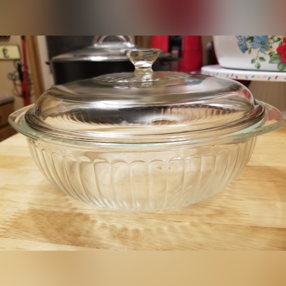 vintage Pyrex Clear casserole dish - Picture 3 of 5